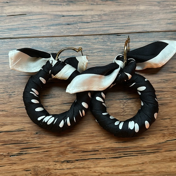 Earring Bundle - Picture 3 of 3